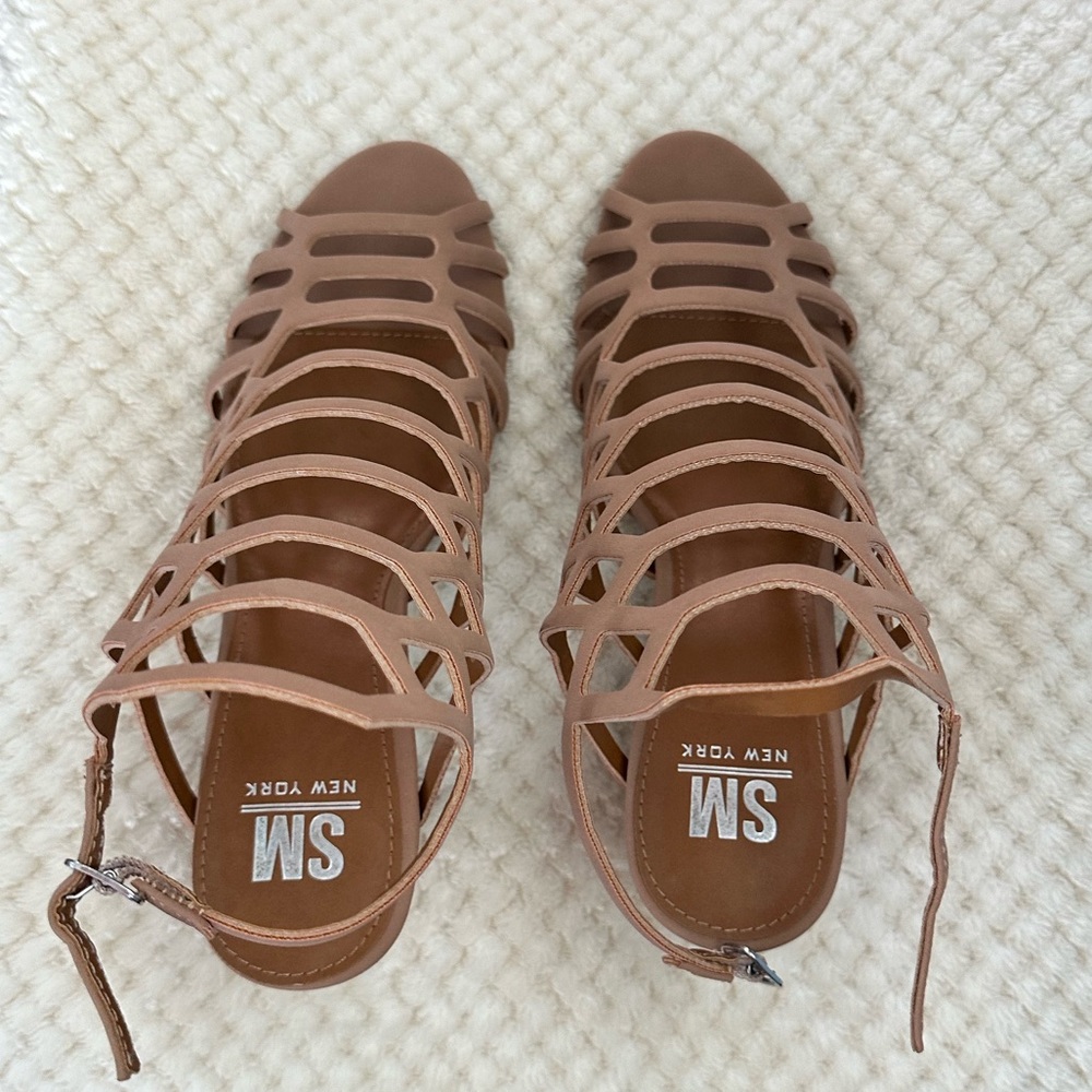 SM New York fashionable shoe! Size 9